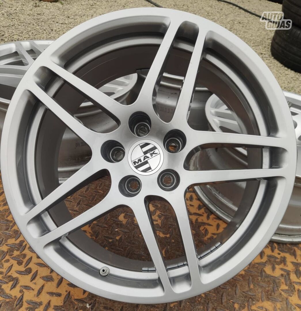 Light alloy R18 rims