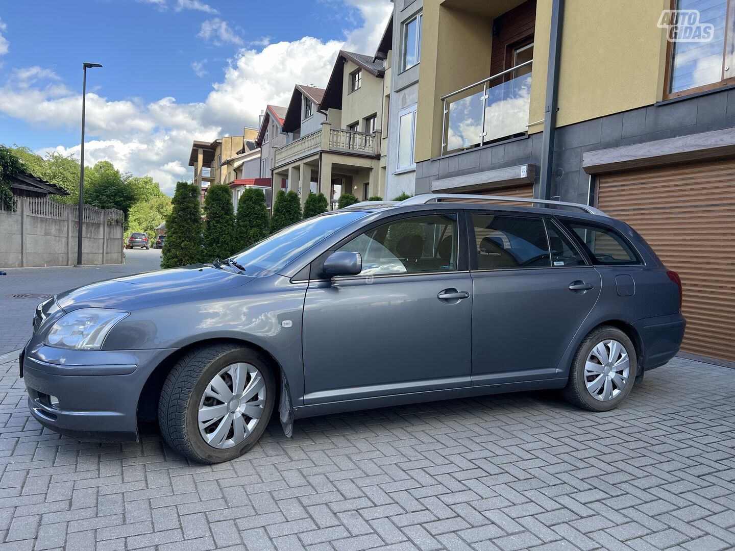 Toyota Avensis II VVT-i High 2003 г