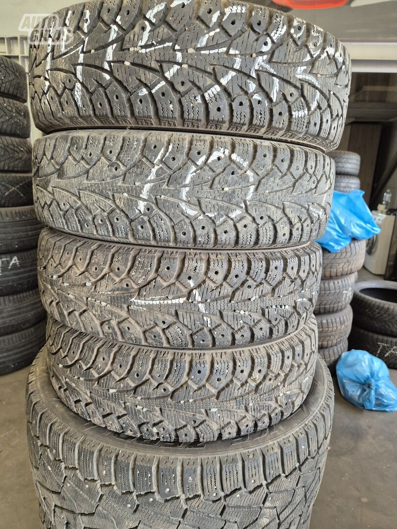 R14 universal tyres passanger car