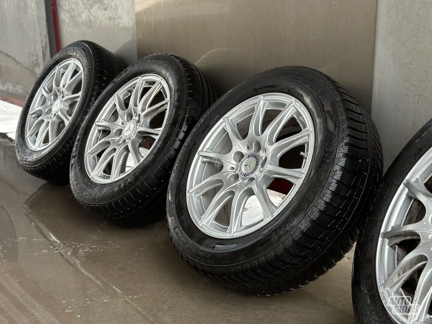 Mercedes-Benz light alloy R16 rims