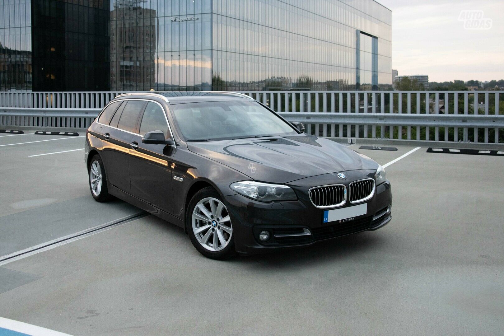 Bmw 518 2016 y Wagon