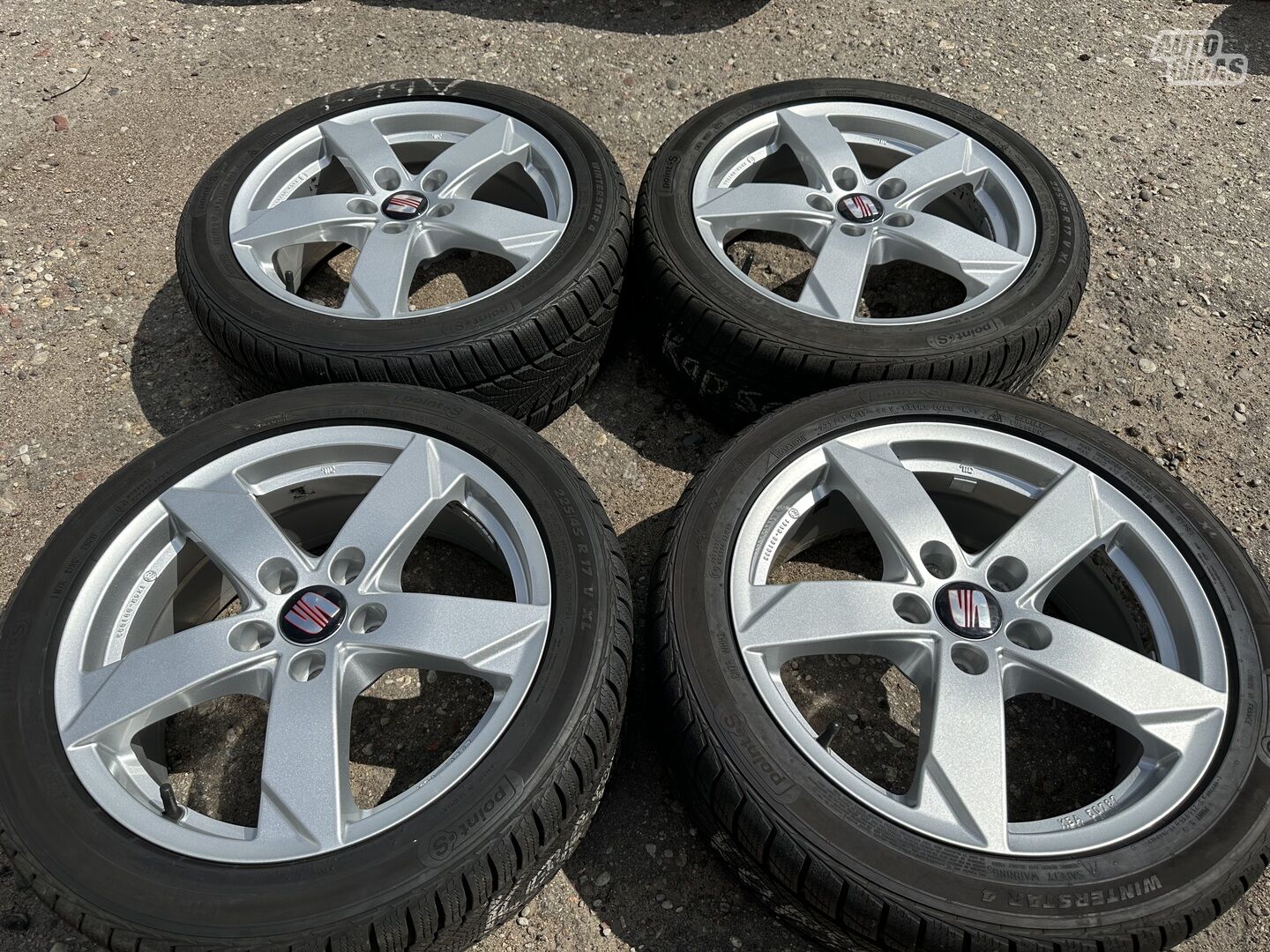 Seat Siunciam, 7J ET49 light alloy R17 rims