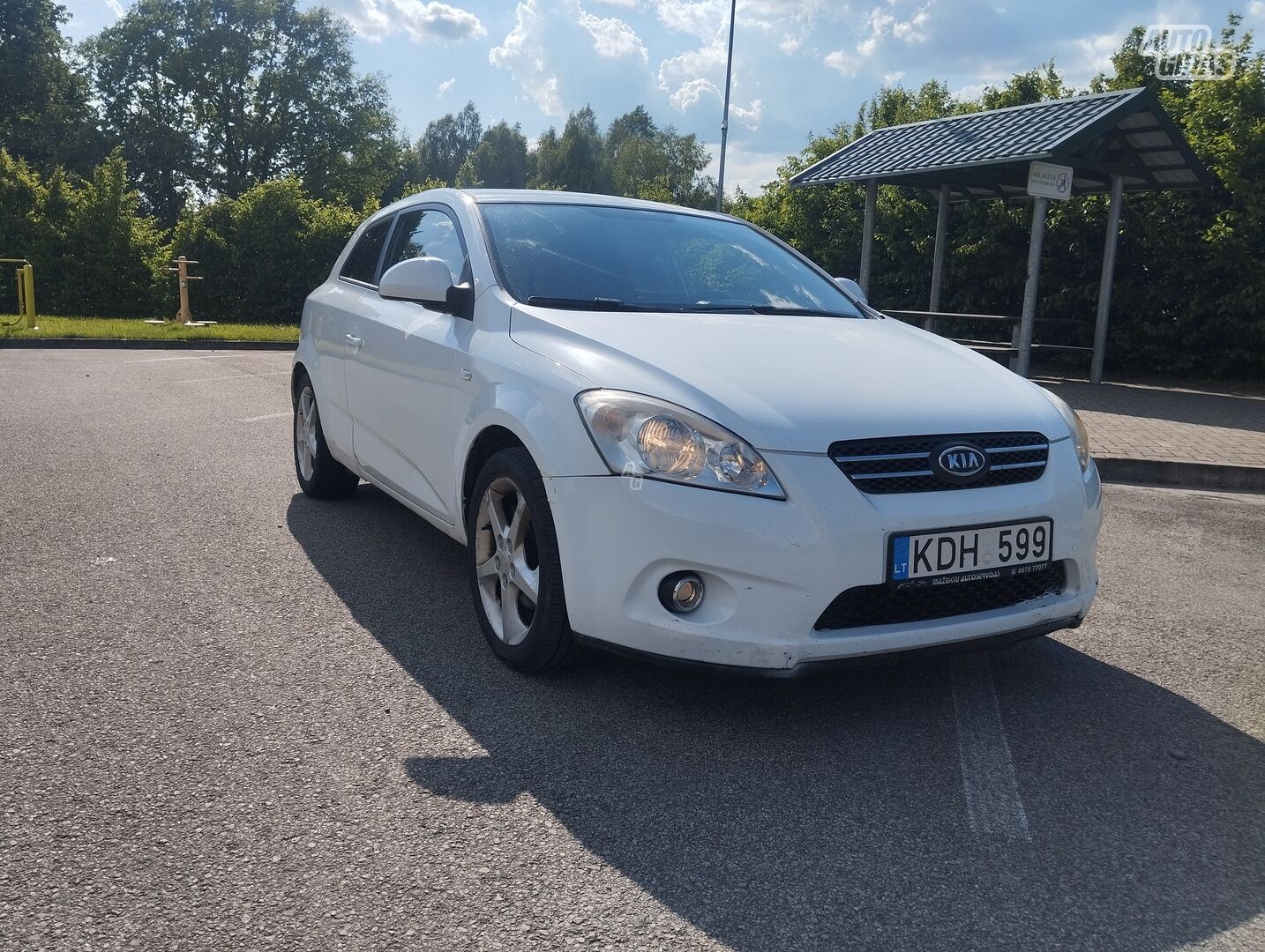 Kia Cee'd 2009 y Coupe