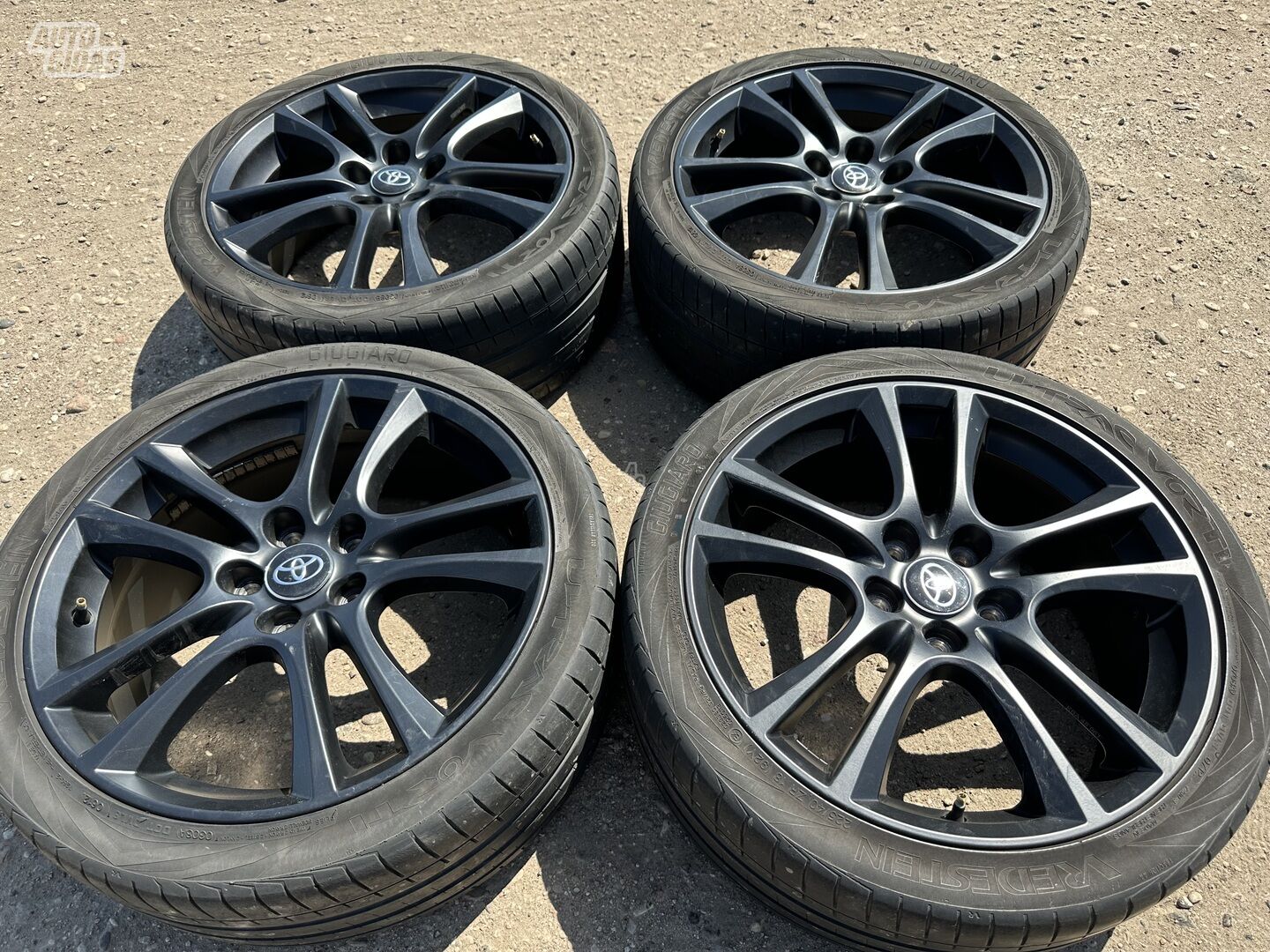 Toyota Siunciam, 7,5J ET50 light alloy R18 rims