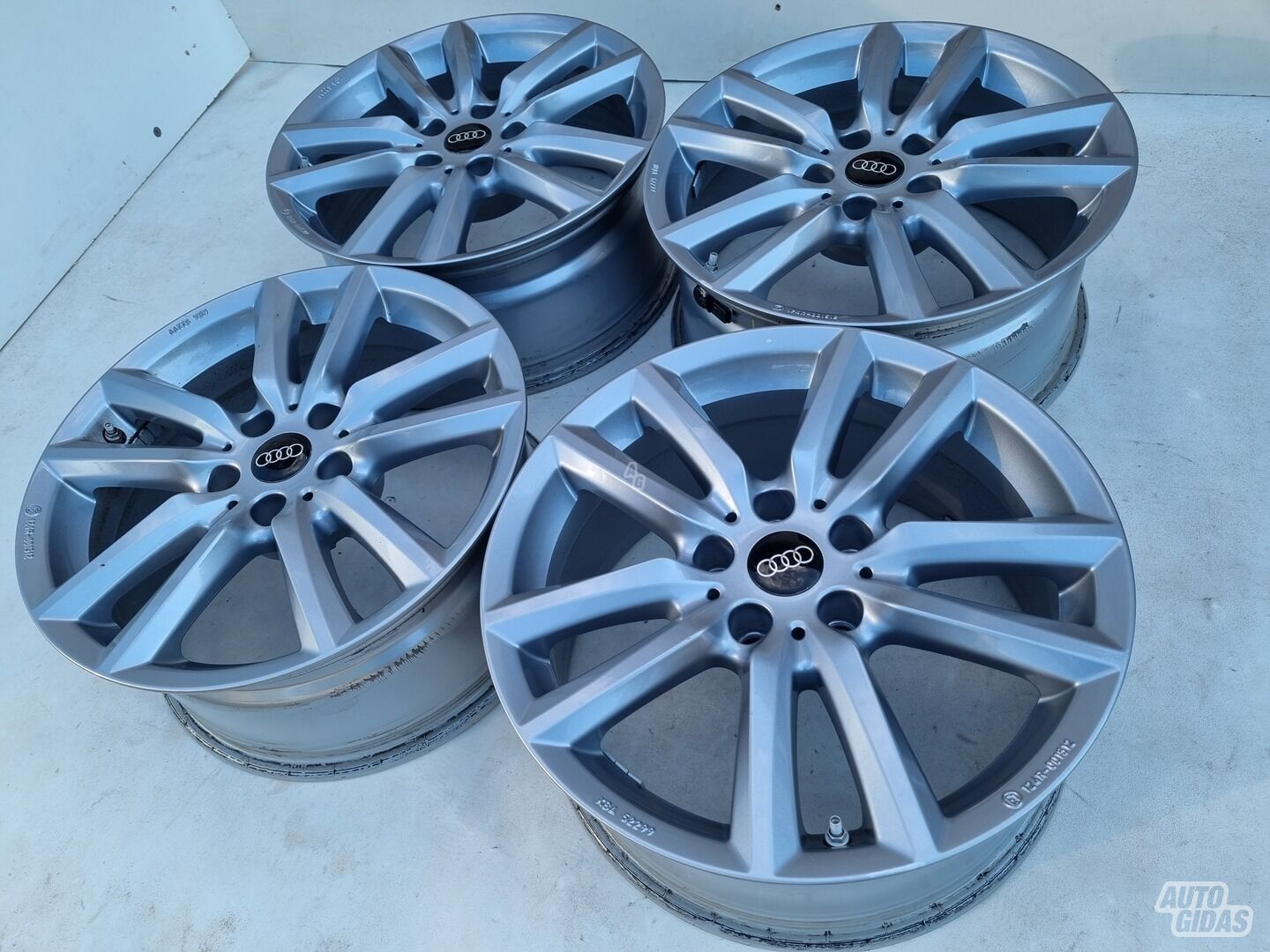 Audi A6 A6 light alloy R17 rims