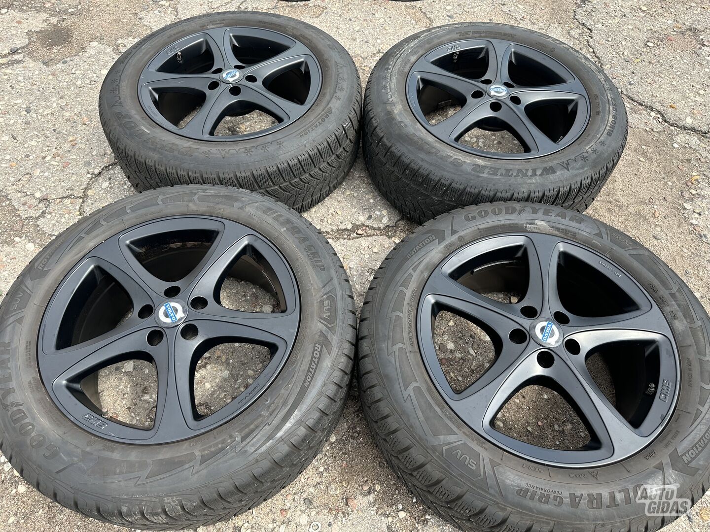 Volvo Siunciam, 8J ET42 light alloy R18 rims