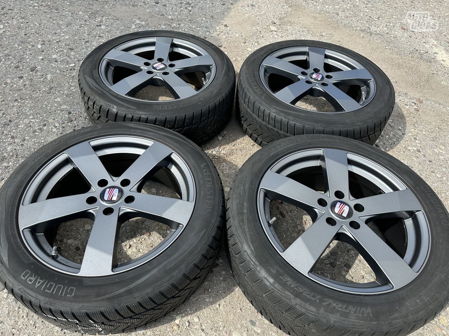 Seat Siunciam, 7,5J ET51 light alloy R18 rims