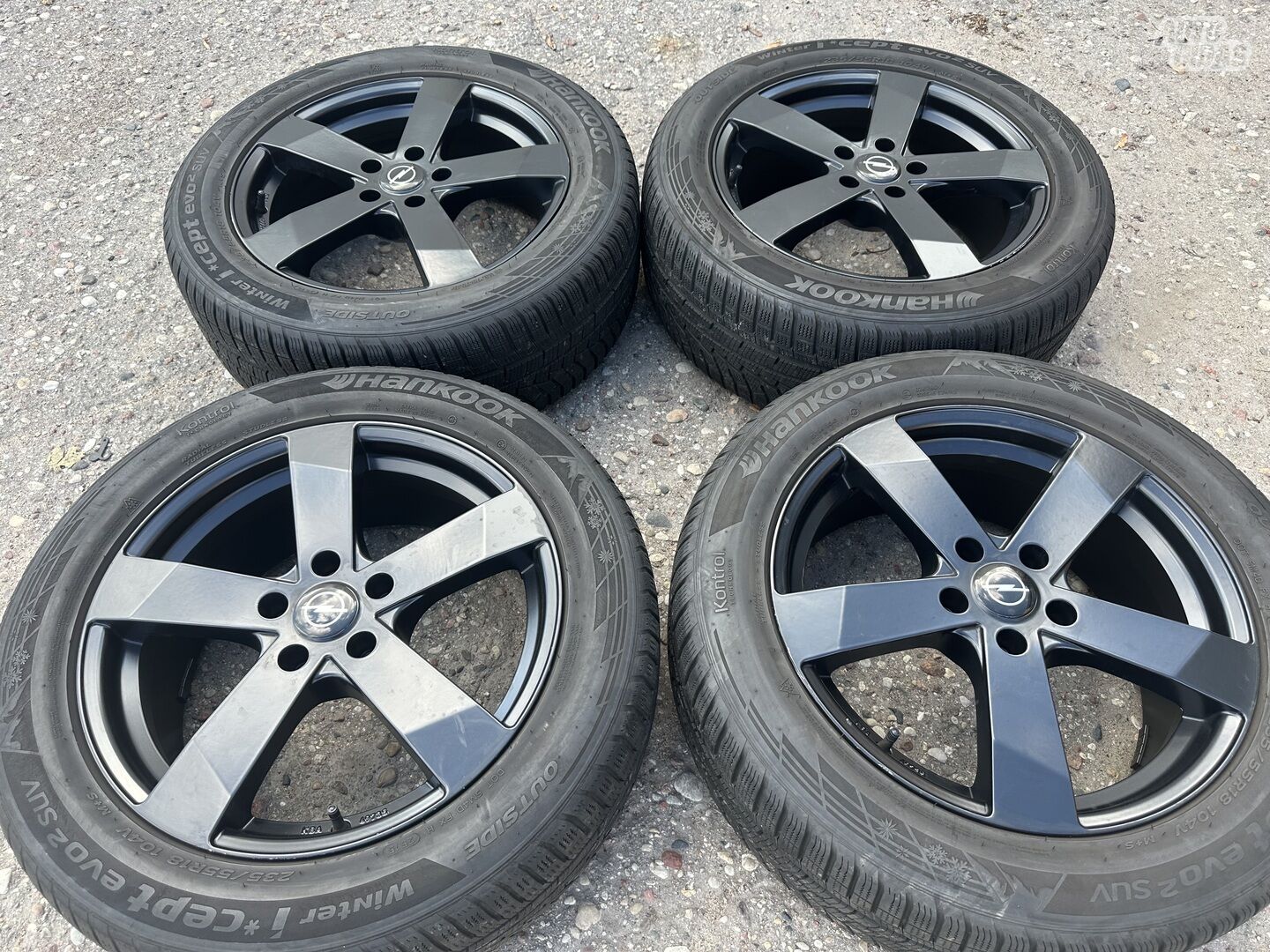 Opel Siunciam, 7,5J ET42 light alloy R18 rims