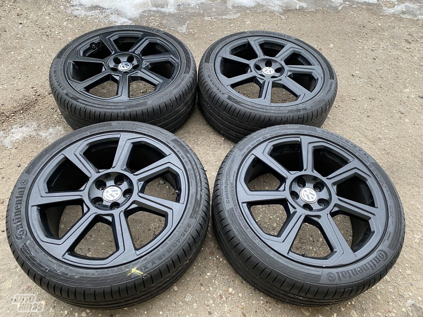 Volkswagen Siunciam, 7,5J ET46 light alloy R18 rims