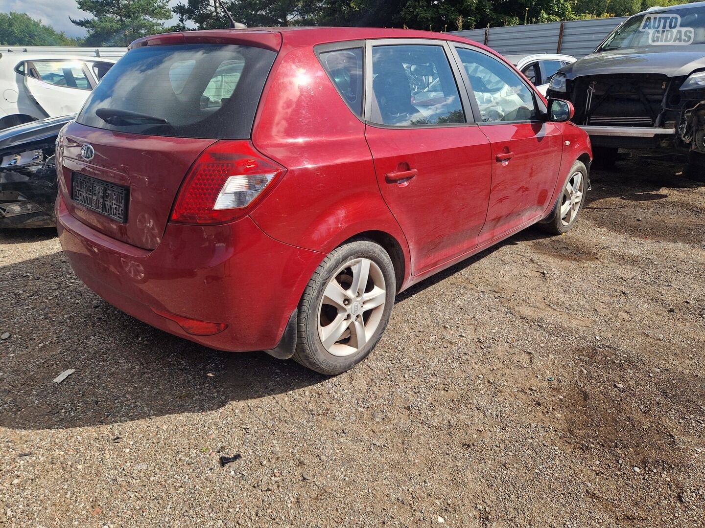 Kia Cee'd 2010 y parts