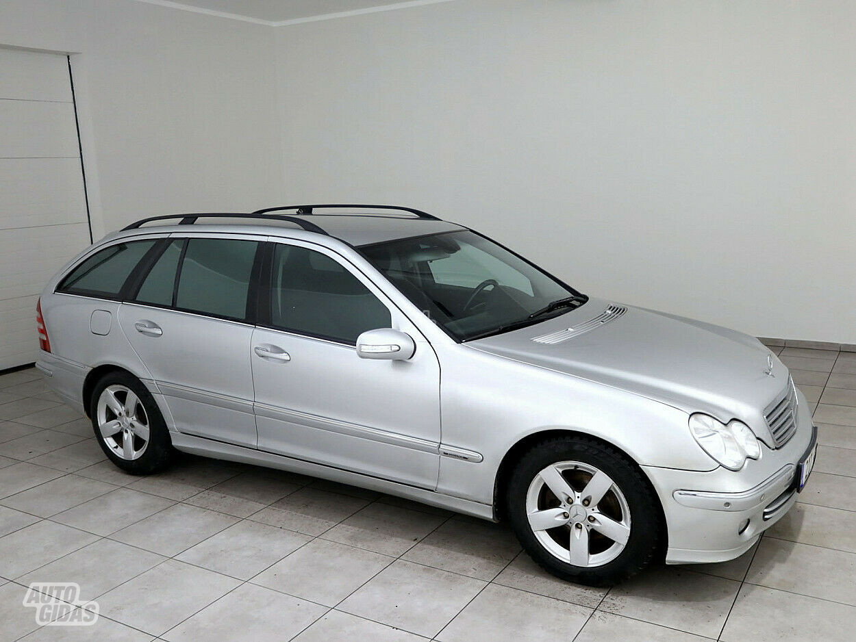 Mercedes-Benz C 200 CDI 2004 y