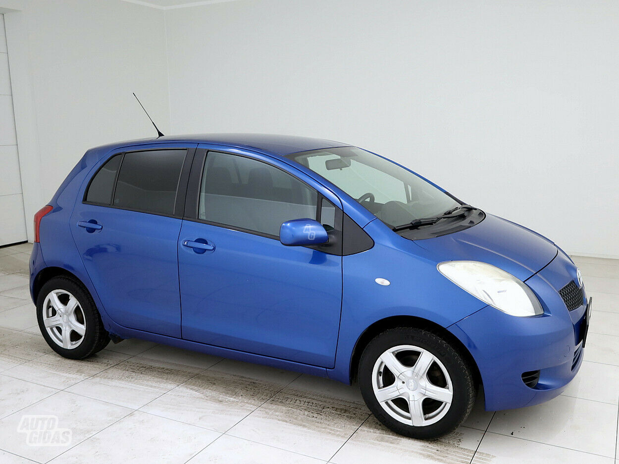 Toyota Yaris 2006 y Hatchback