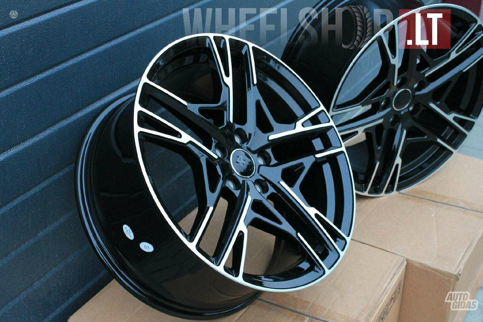 R8 spider  Style rims