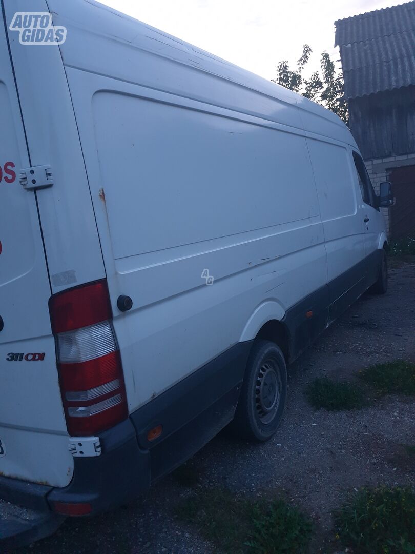 Mercedes-Benz Sprinter 2007 г запчясти