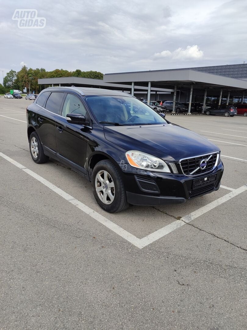 Volvo XC60 2012 y Off-road / Crossover