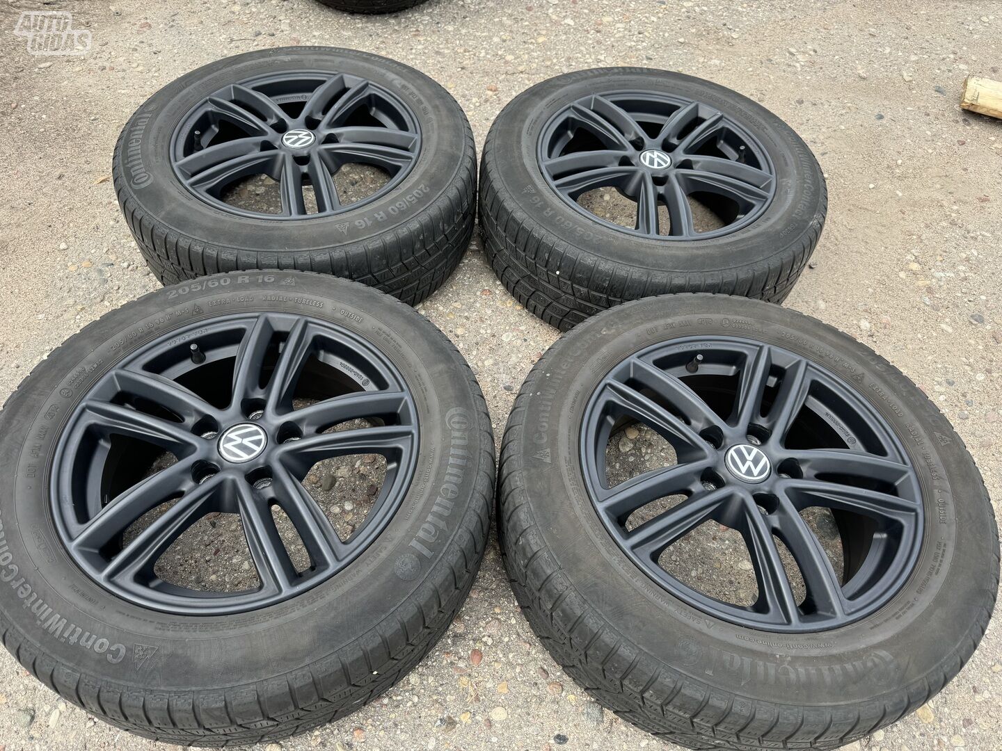 Volkswagen Siunciam, 6.5J ET44 light alloy R16 rims