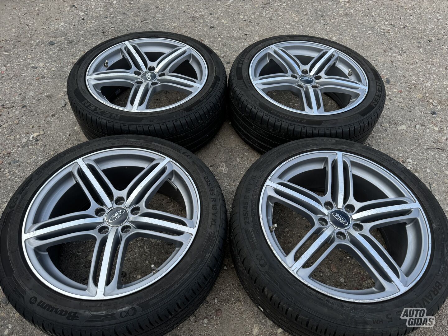 Ford Siunciam, 8J ET40 light alloy R18 rims