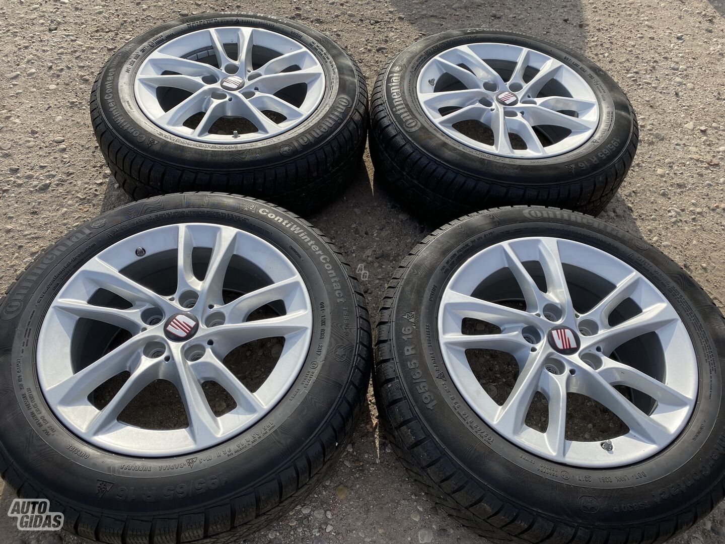 Seat Siunciam, 7J ET47 light alloy R16 rims