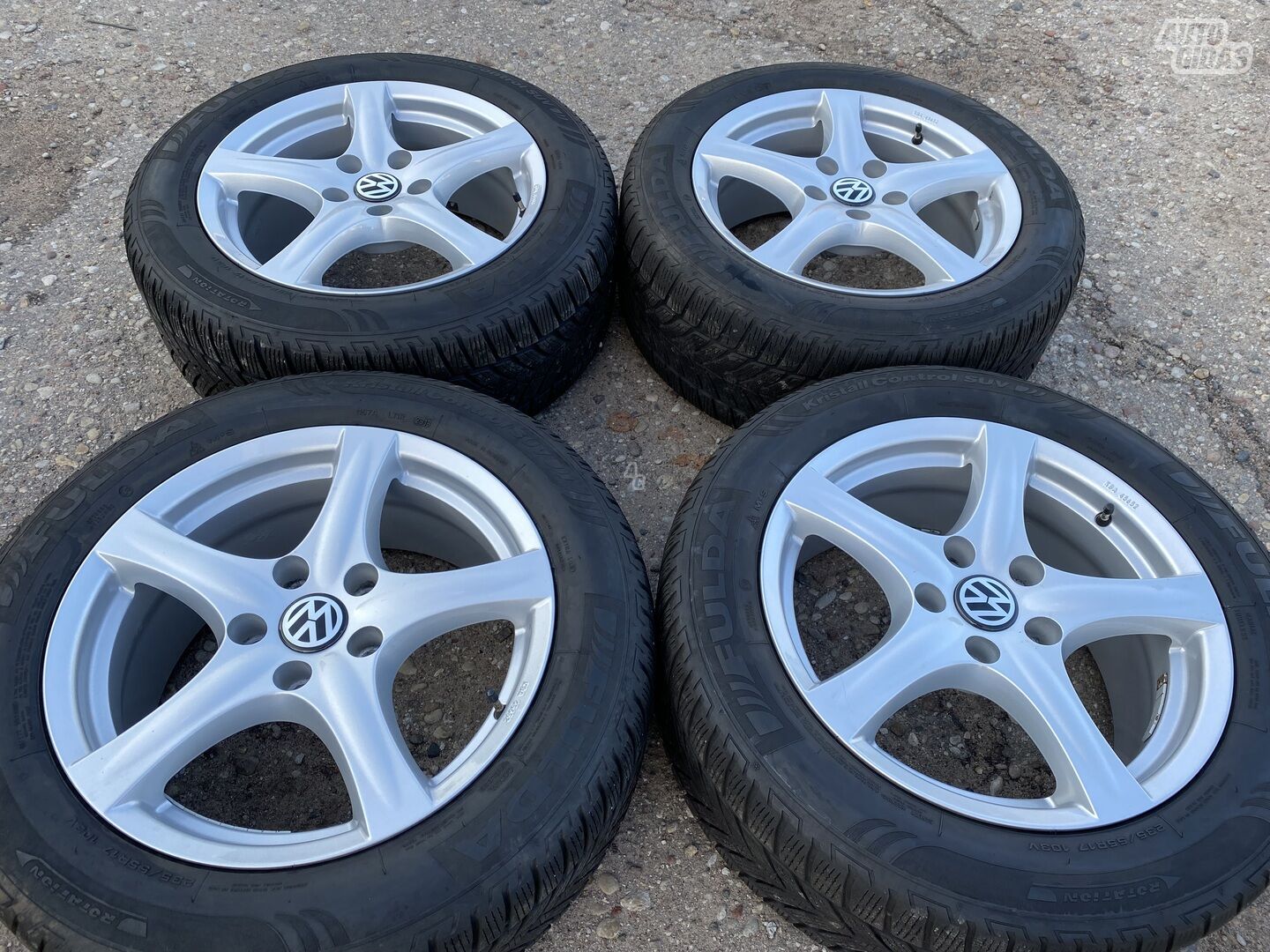 Volkswagen Siunciam, 7J ET45 Transporter light alloy R17 rims