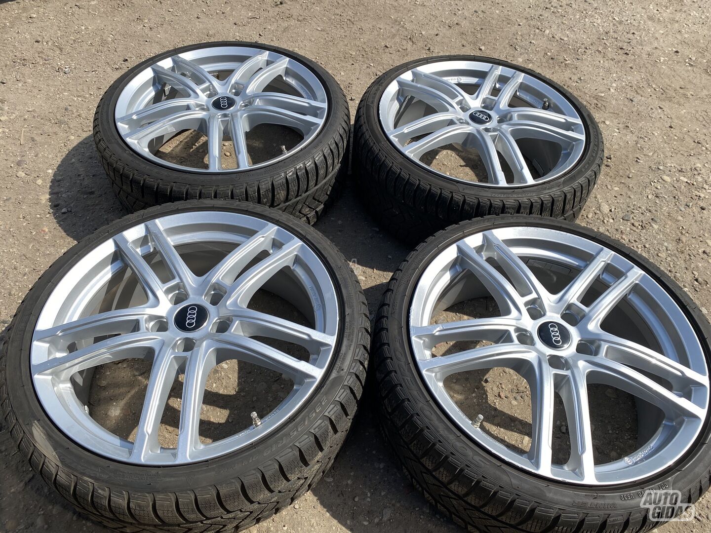 Audi Siunciam, 8J ET49 light alloy R19 rims