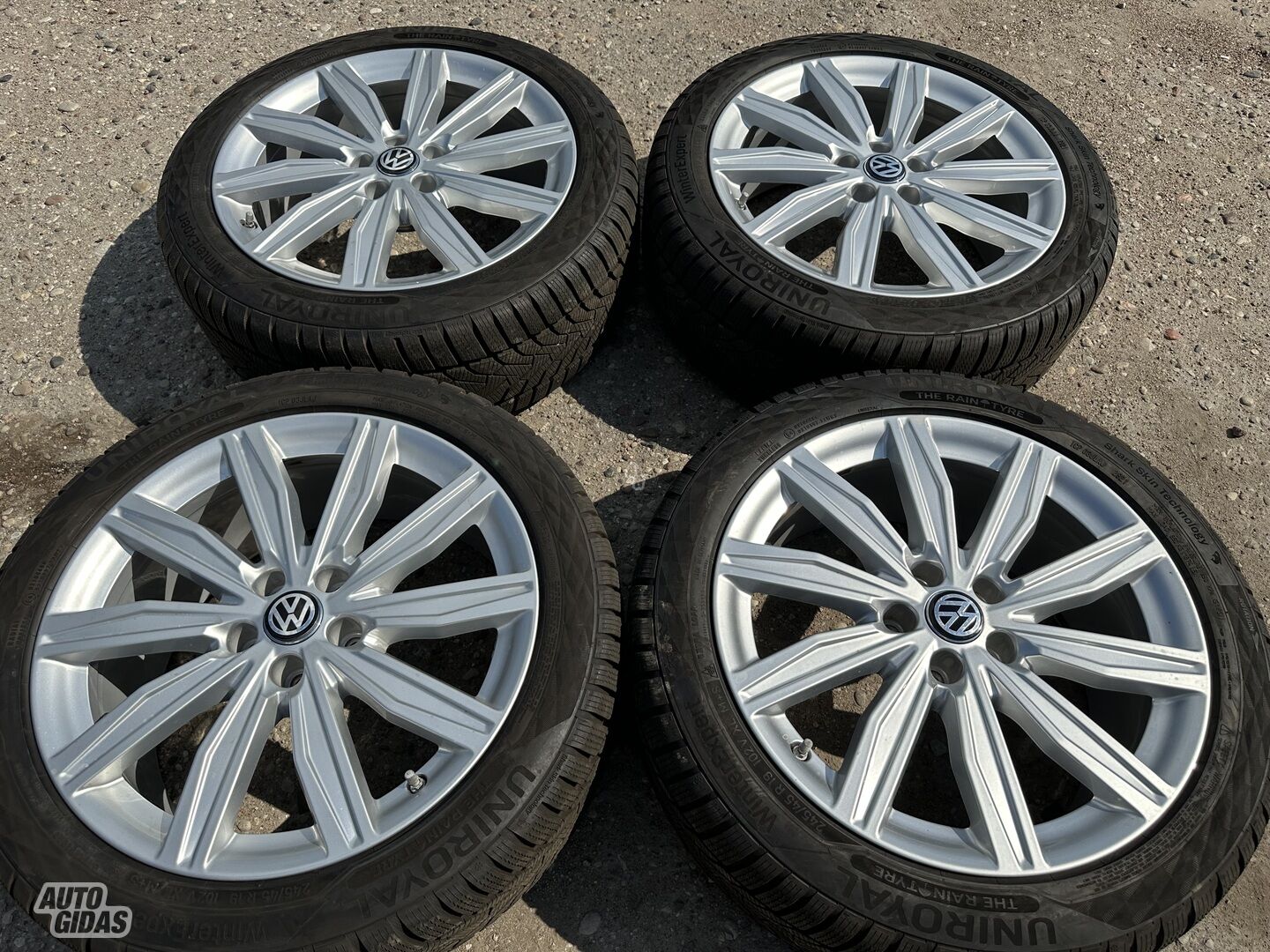 Volkswagen SIunciam, 8J ET39 light alloy R19 rims