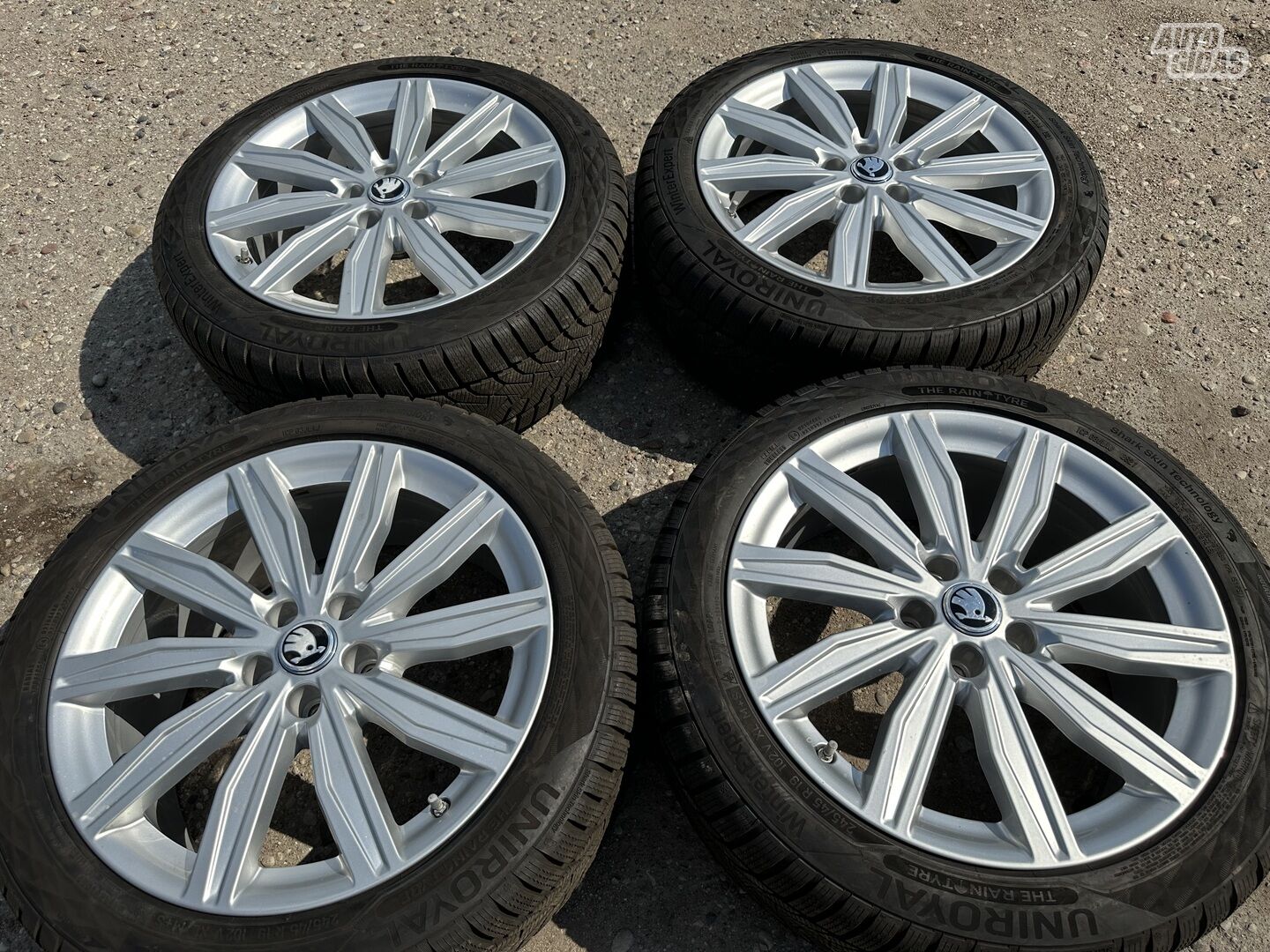 Skoda Siunciam, 8J ET39 light alloy R19 rims