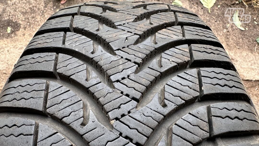 Michelin Alpin A4 R15 универсальные шины для автомобилей