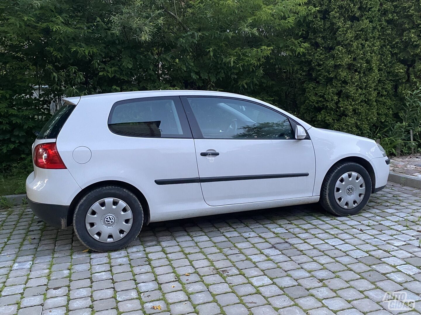 Volkswagen Golf 2003 y Sedan