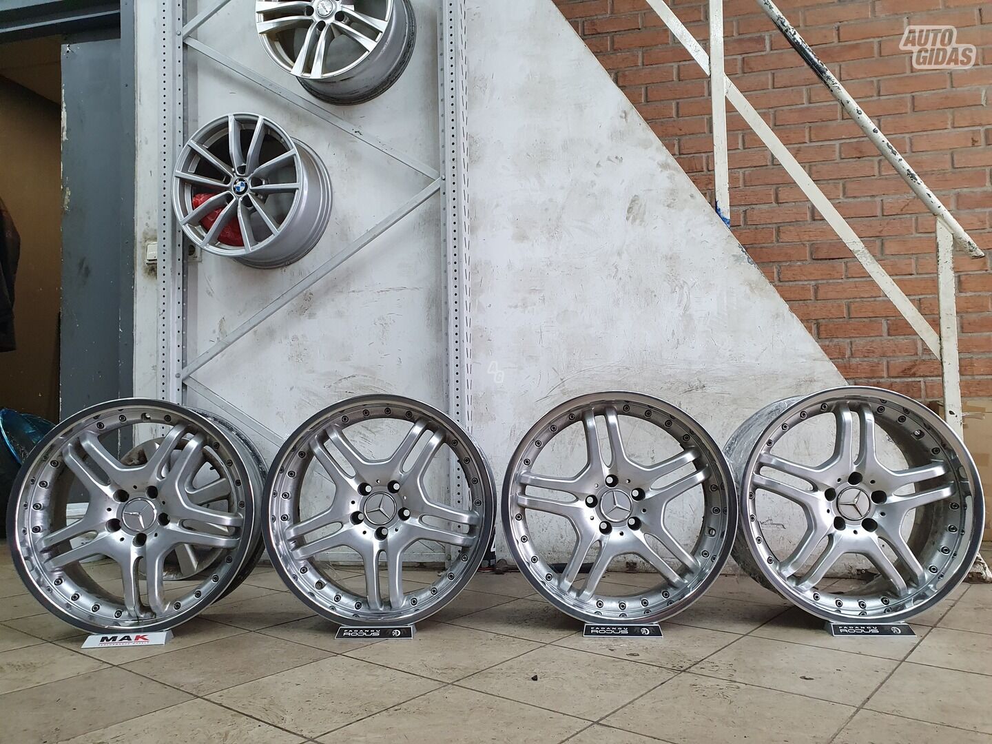 Light alloy R19 rims