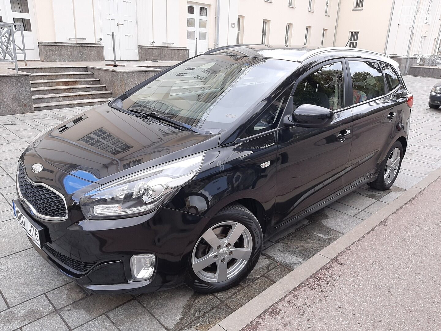 Kia Carens 2013 г Минивэн