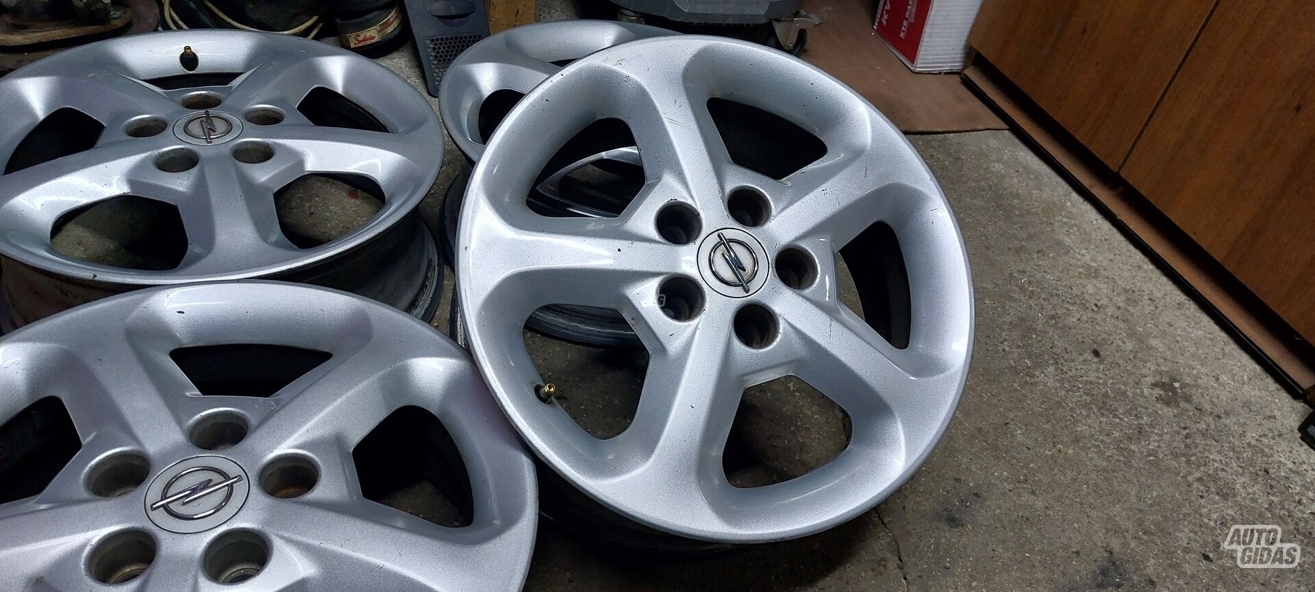 Light alloy R16 rims