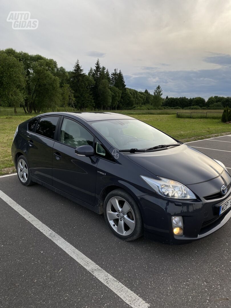 Toyota Prius III (2003 - 2009) 2010 г