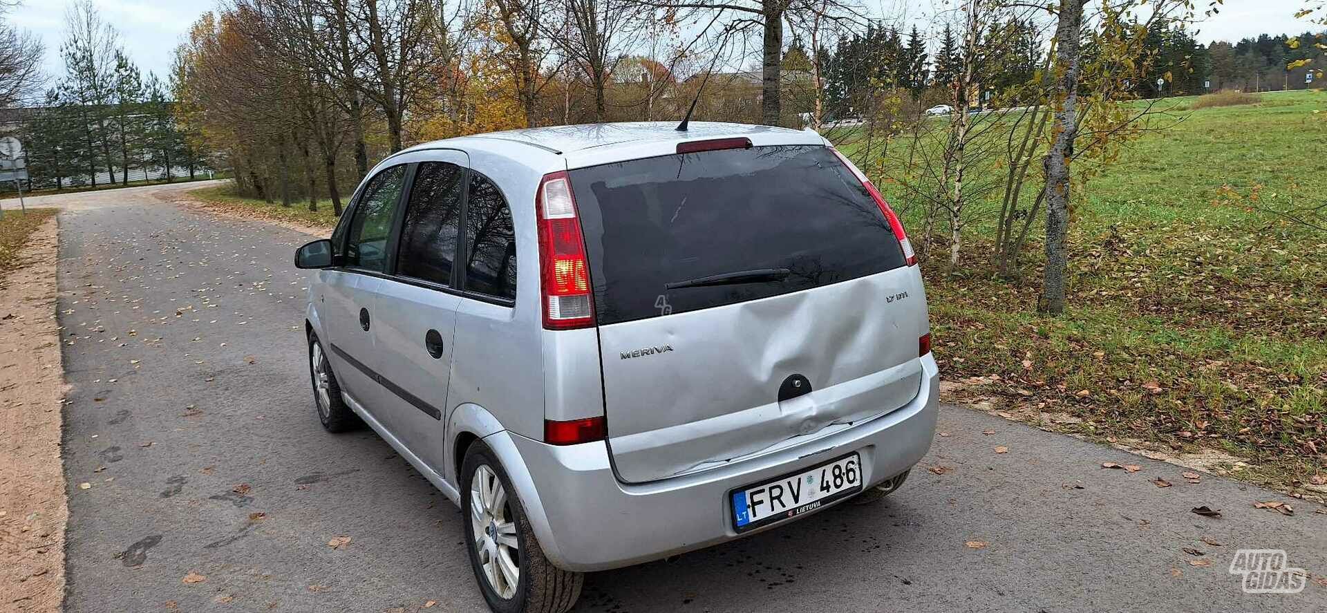 Opel Meriva 2011 г Хэтчбек