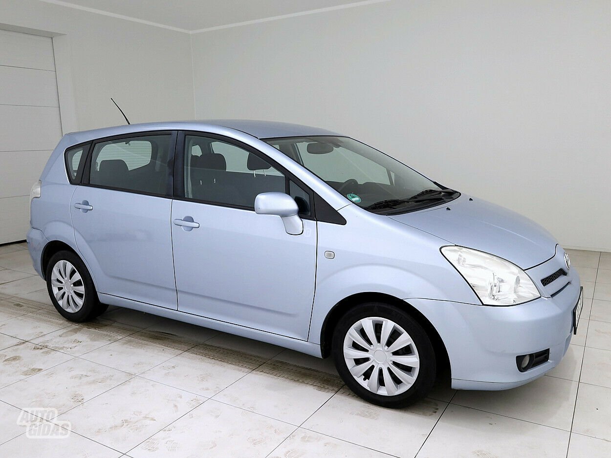 Toyota Corolla Verso D-4D 2006 y