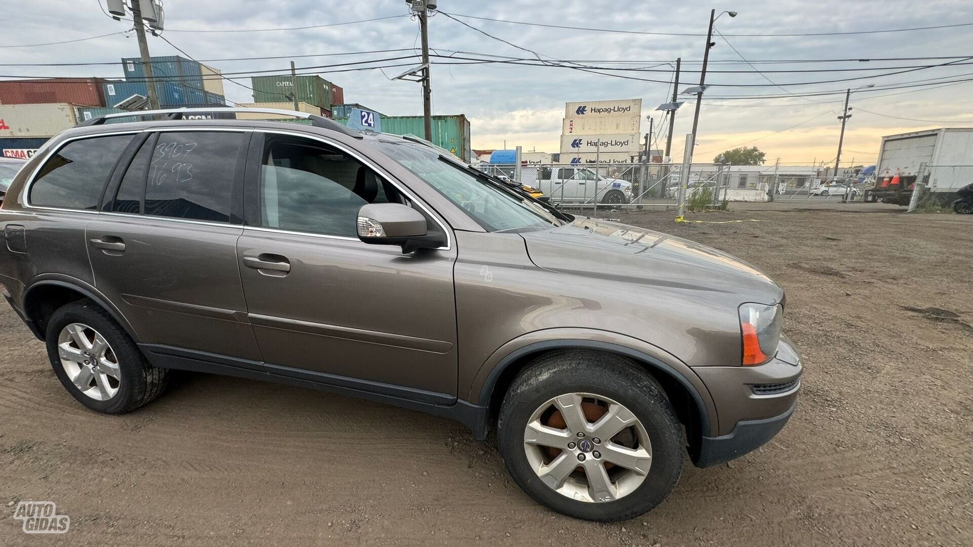 Volvo XC90 2011 y Off-road / Crossover