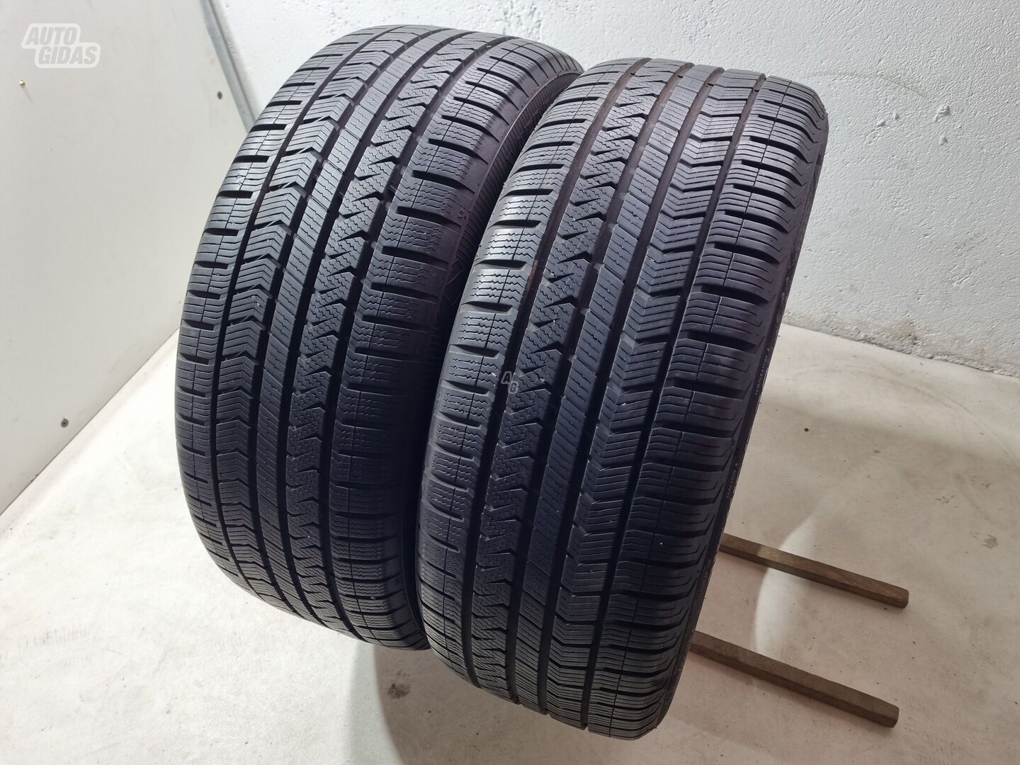 Vredestein 7mm, 2019m R20 universal tyres passanger car