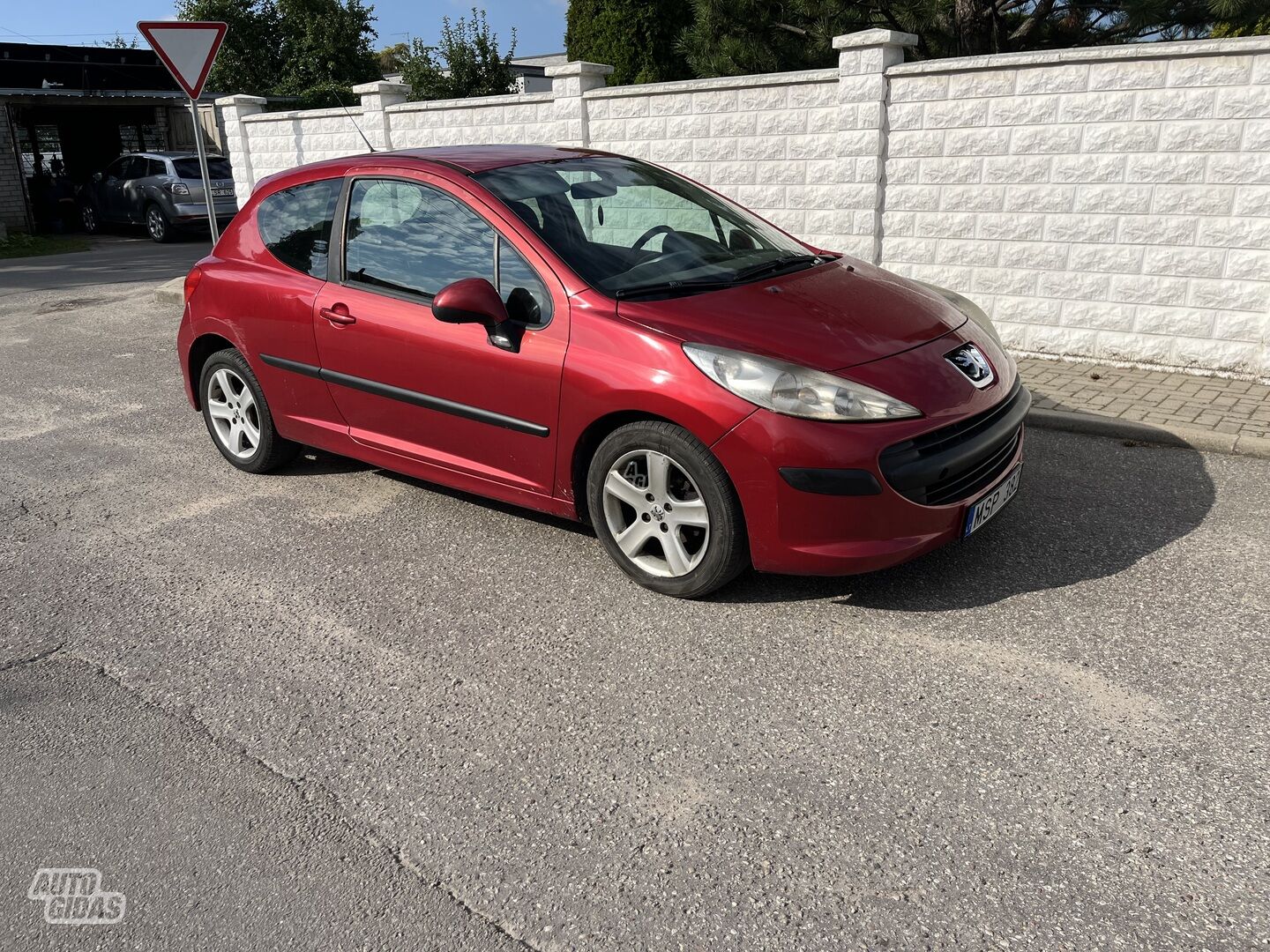 Peugeot 207 2006 г Купе