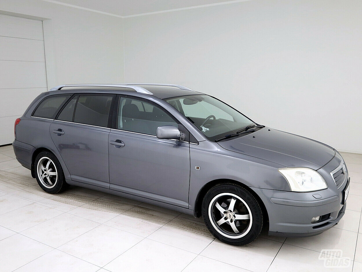 Toyota Avensis 2004 m Universalas