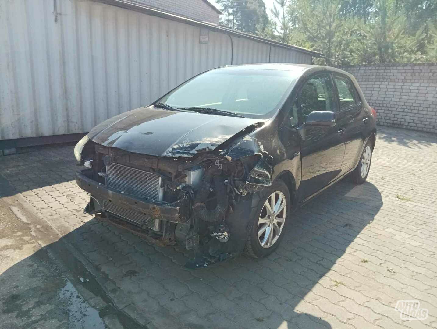 Toyota Auris I 2008 y parts