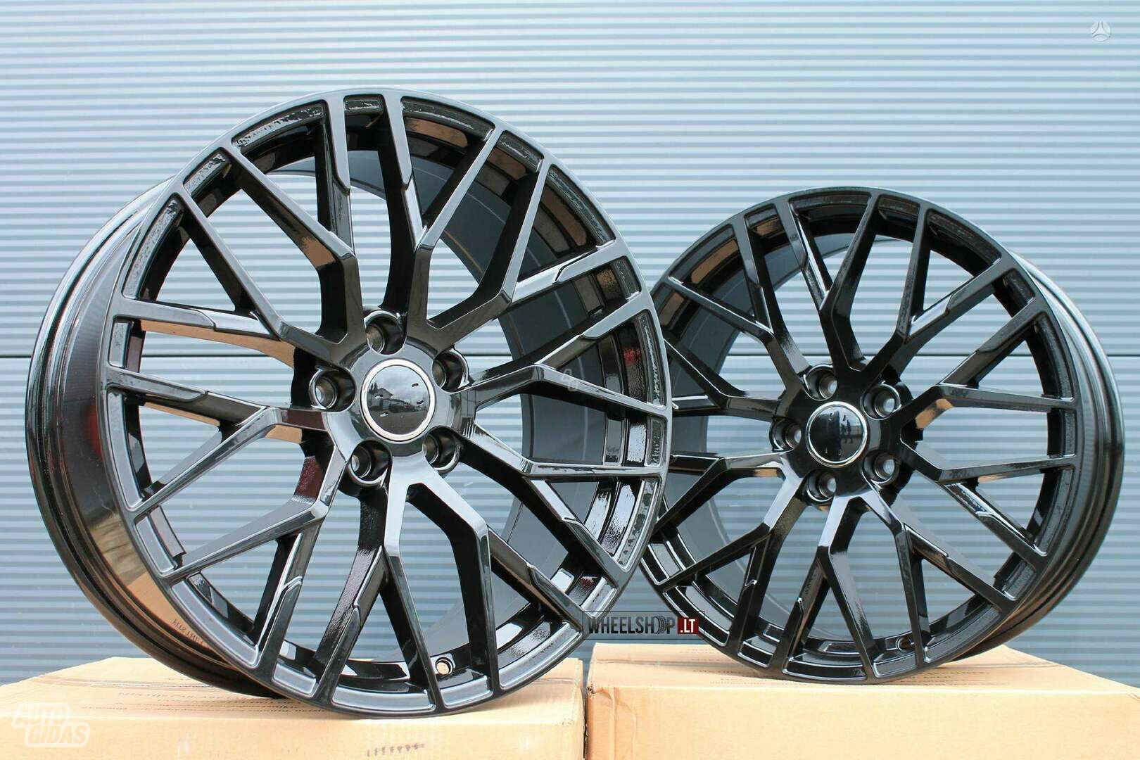 R8 R8 EU-XFE30 style Gloss rims