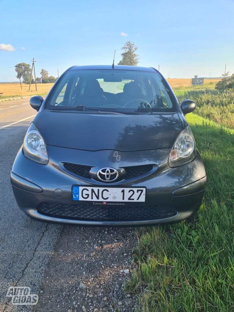 Toyota Aygo 2008 y Hatchback