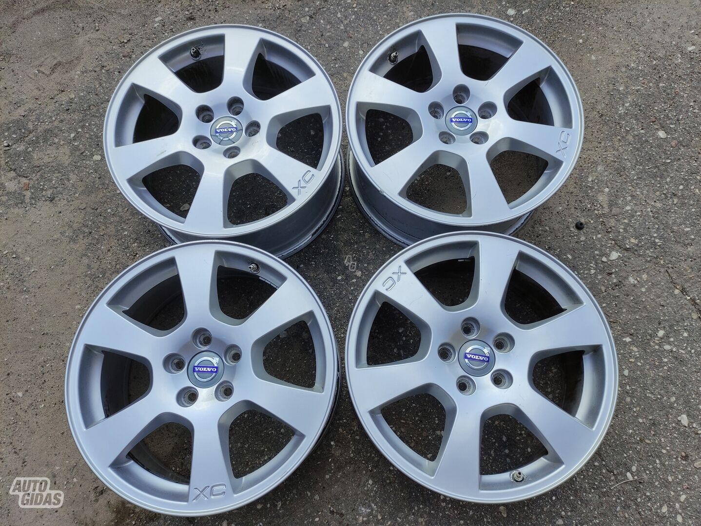 Volvo XC60 light alloy R17 rims