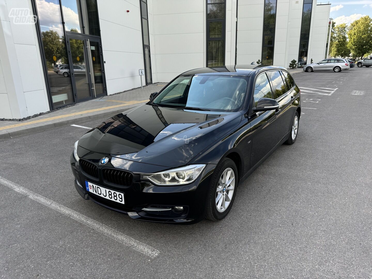 Bmw 320 2014 m Universalas