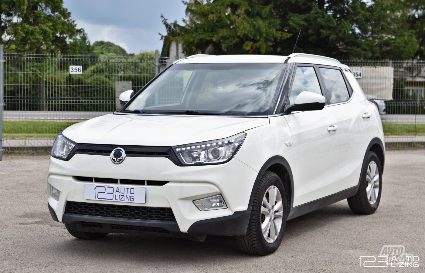 Ssangyong Tivoli 2016 y Off-road / Crossover