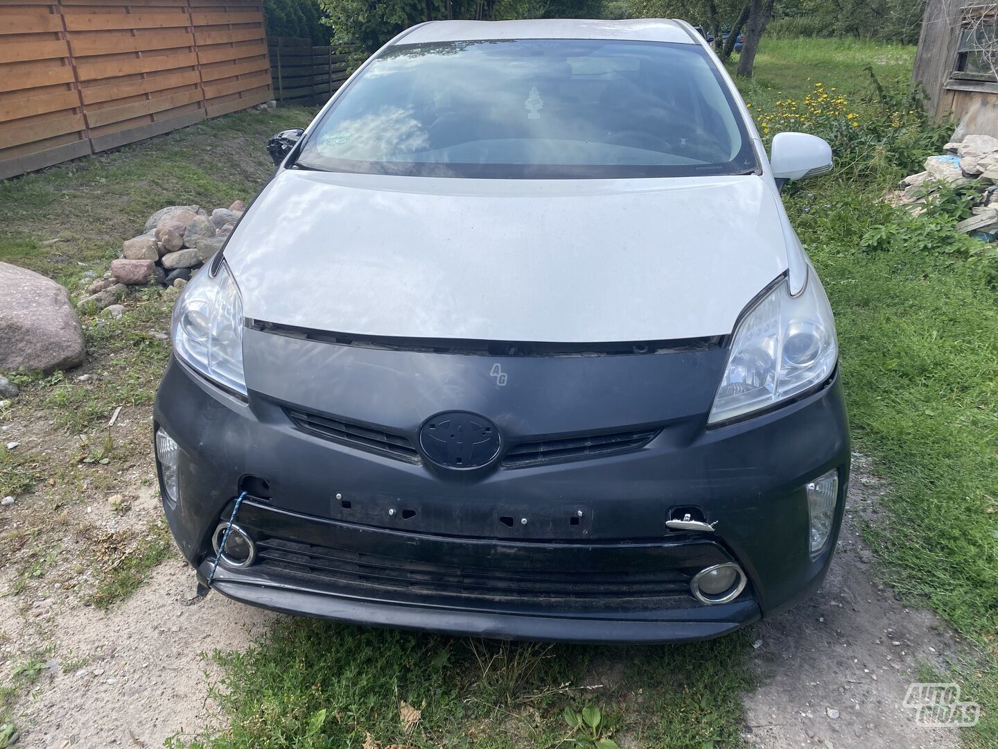 Toyota Prius 2013 г запчясти