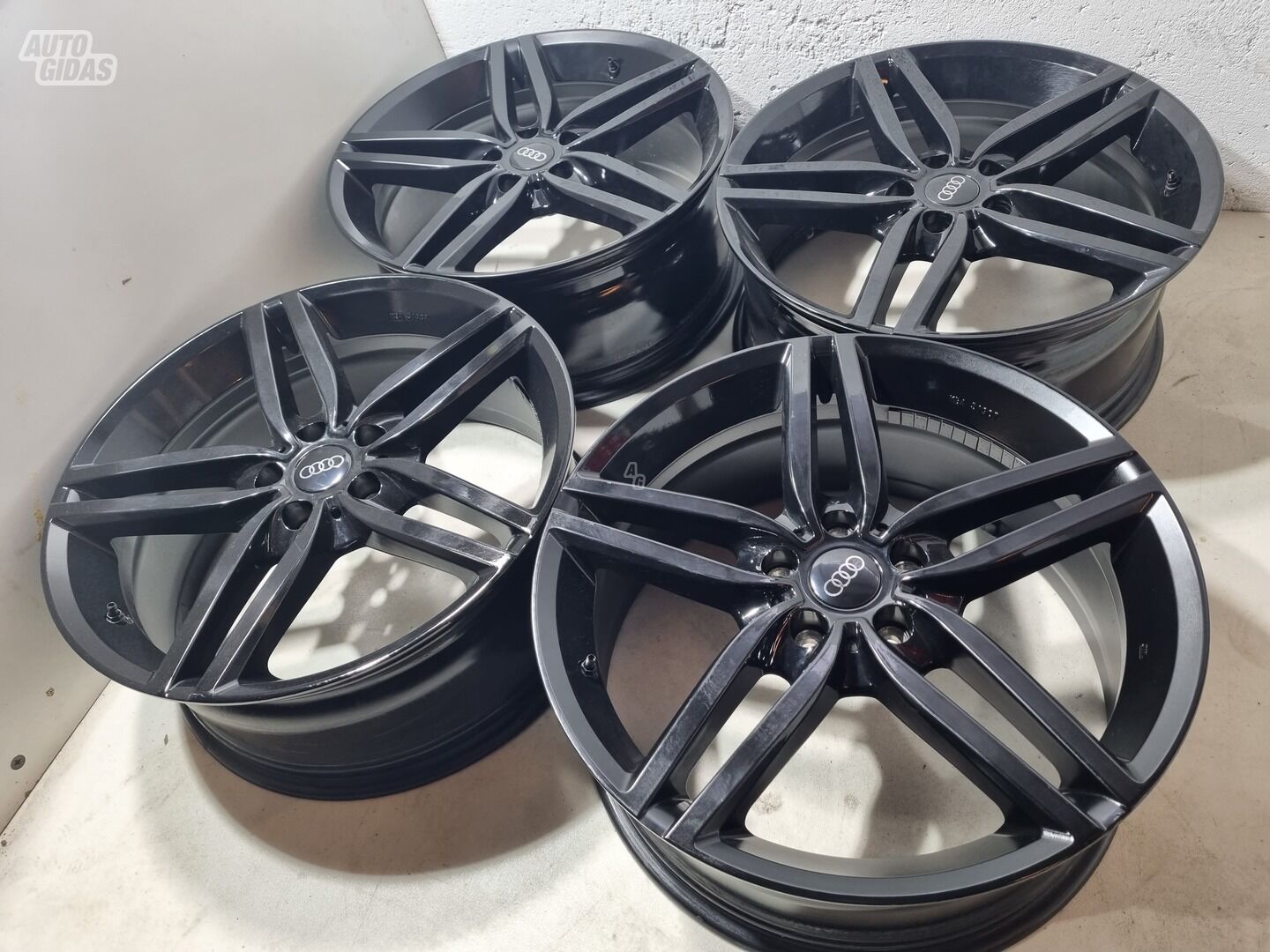 Audi R19 A6 light alloy R19 rims