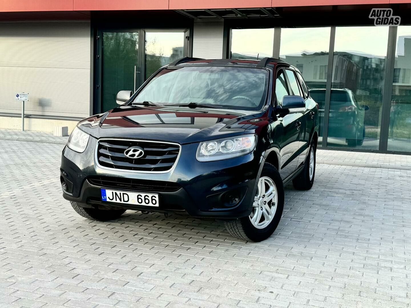 Hyundai Santa Fe 2011 г Внедорожник / Кроссовер