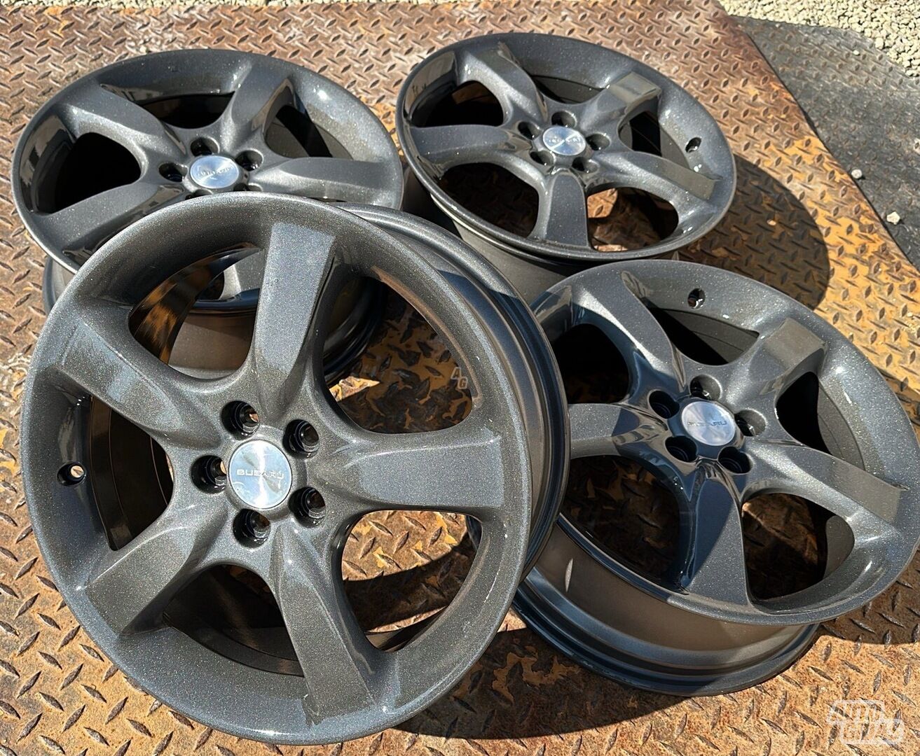 Light alloy R17 rims