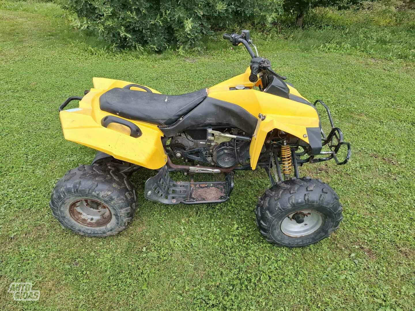 Can-Am Outlander 2010 г Четырех мотоцикл