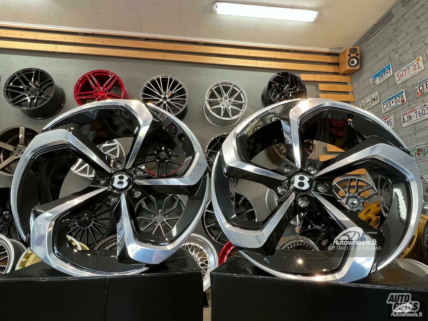 Autowheels Forged Bentley Bentayga Style light alloy R22 rims